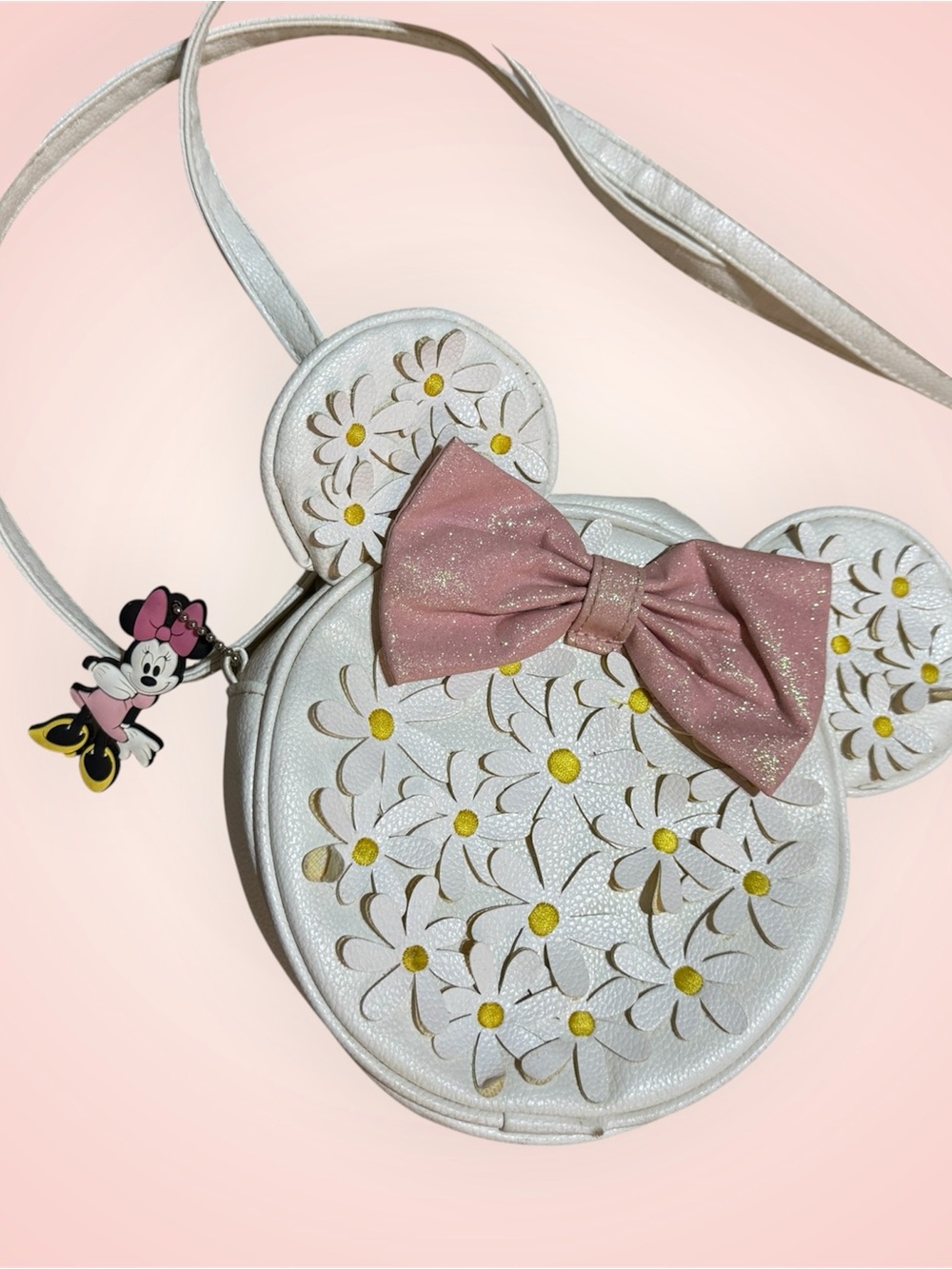 Disney Authentic Minnie Mouse Daisy cutout flowers crossbody white Bag/Pink Bow